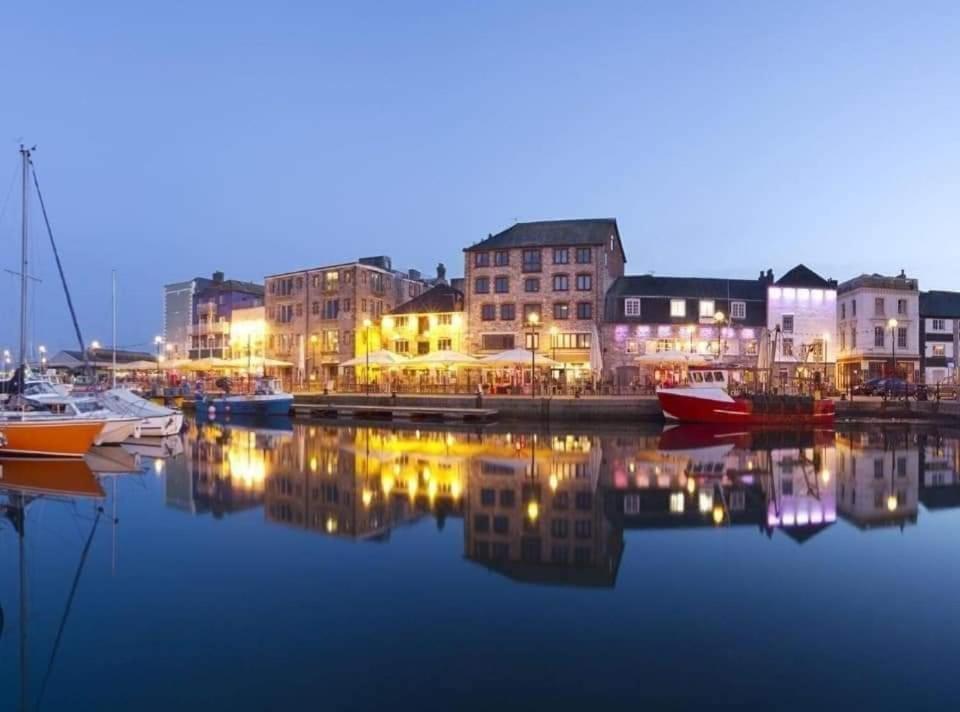 Lovely 1 Bedroom Apartment Plymouth Bagian luar foto